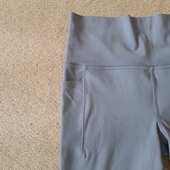 Athleta Salutation Stash 7/8 Leggings Stash Pocket Grey Womens Size Small Active - Picture 3 of 11